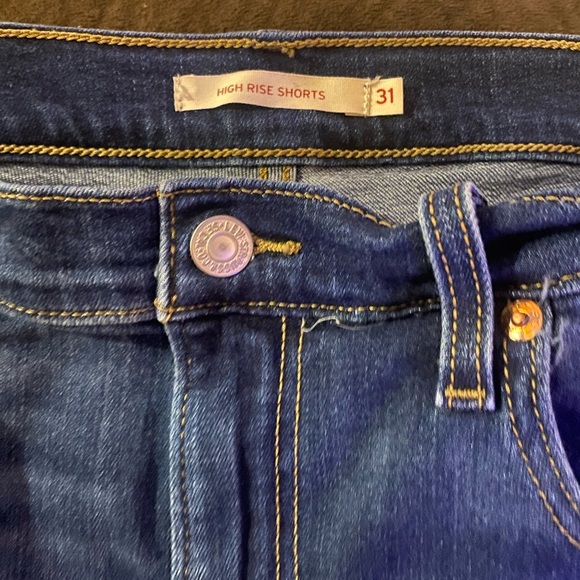 Levi High rise shorts - Picture 4 of 5